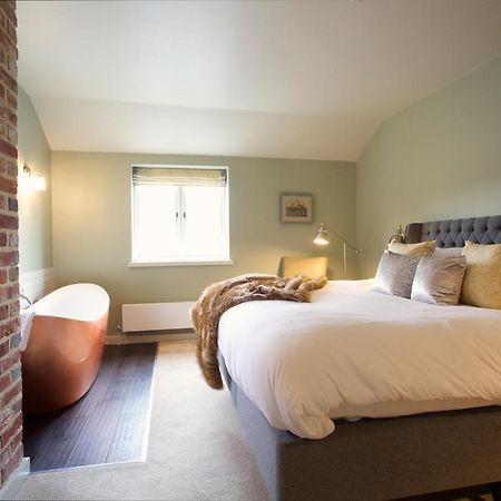 The Welldiggers Arms Bed and Breakfast Petworth Eksteriør billede