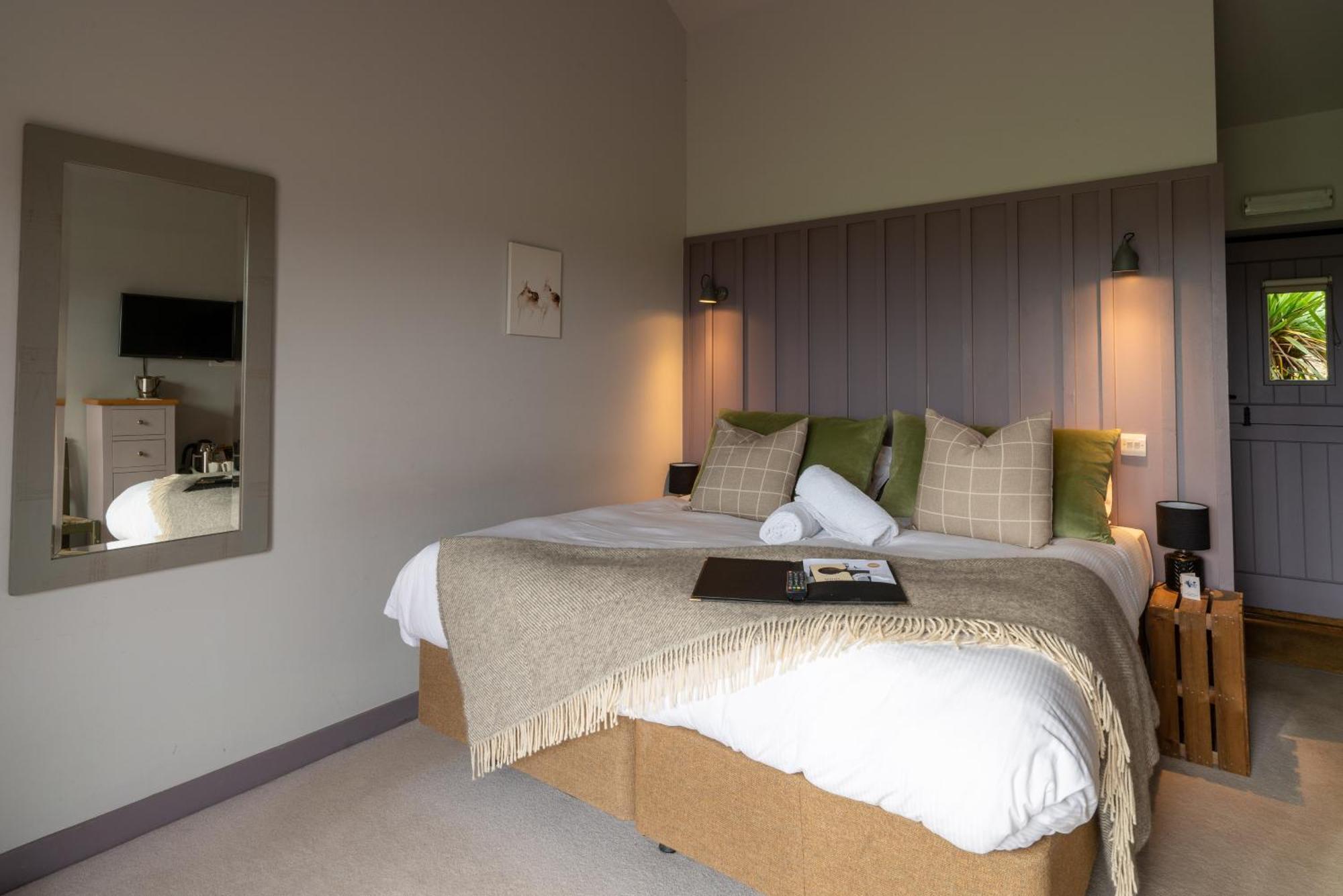 The Welldiggers Arms Bed and Breakfast Petworth Eksteriør billede